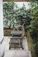 Glorious 2 Bedroom Apartment