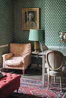 Glorious 2 Bedroom Apartment