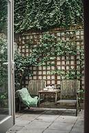 Glorious 2 Bedroom Apartment