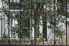 Glorious 2 Bedroom Apartment