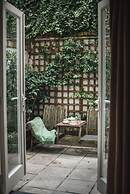 Glorious 2 Bedroom Apartment