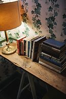 Glorious 2 Bedroom Apartment