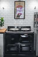 Glorious 2 Bedroom Apartment