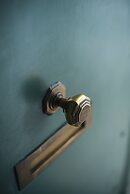 Glorious 2 Bedroom Apartment