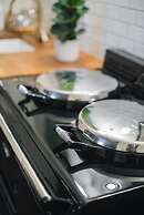 Glorious 2 Bedroom Apartment