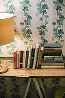 Glorious 2 Bedroom Apartment