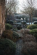 Glorious 2 Bedroom Apartment