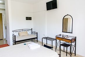 Nikolakakis Rooms Lavrio