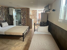 Nikolakakis Rooms Lavrio