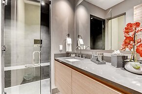 1-184 West Meadow Drive