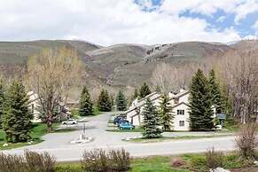 2-225 Eagle Dr Unit 8B Summer Only