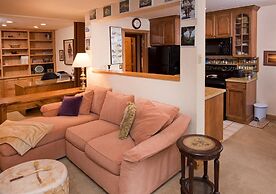 2-385 Gore Creek dr Vorlaufer 201