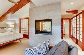 1-385 Gore Creek Dr. Vorlaufer #303