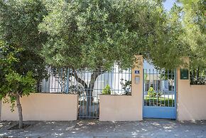 Garden House in Anavyssos