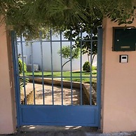 Garden House in Anavyssos
