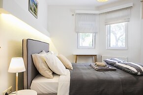 Garden House in Anavyssos