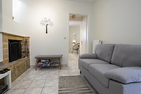 Garden House in Anavyssos