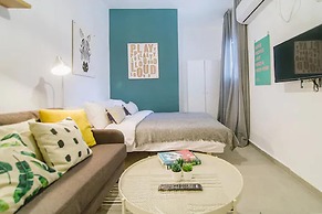 Beta Studios ApartHotel