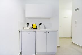 Beta Studios ApartHotel