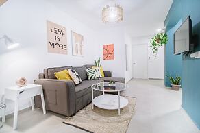 Beta Studios ApartHotel