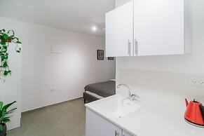 Beta Studios ApartHotel