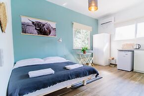 Beta Studios ApartHotel