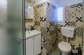 Beta Studios ApartHotel