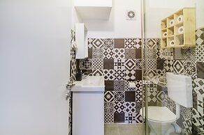 Beta Studios ApartHotel