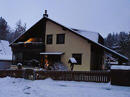 Ferienwohnung im Wald mit Kamin