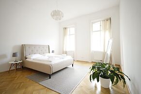 HeyMi Apartments Oper