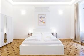 HeyMi Apartments in City Center