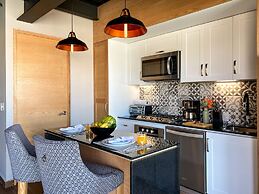 Pinnacle Resorts 179 - Adults Only