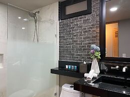 Pinnacle Resorts 179 - Adults Only