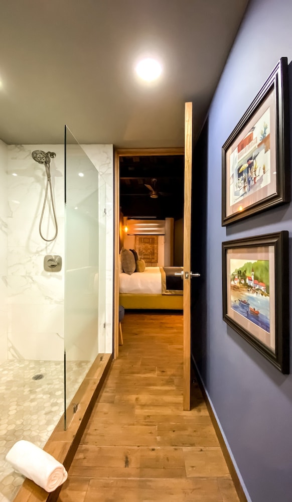 Pinnacle Resorts 179 - Adults Only