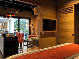 Pinnacle Resorts 179 - Adults Only