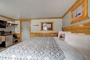 Livingston Inn - Historic