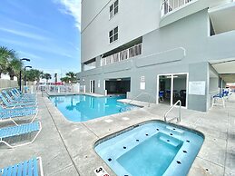 Island Royale Condos by ALBVR