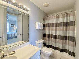 Island Royale Condos by ALBVR