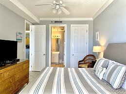 Island Royale Condos by ALBVR