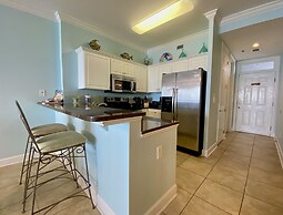 Island Royale Condos by ALBVR