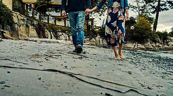 Galiano Oceanfront Inn & Spa