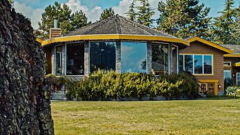 Galiano Oceanfront Inn & Spa