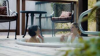 Galiano Oceanfront Inn & Spa