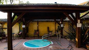 Galiano Oceanfront Inn & Spa