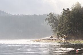 Galiano Oceanfront Inn & Spa