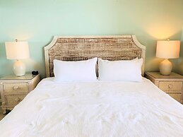 Summer House Condos by ALBVR