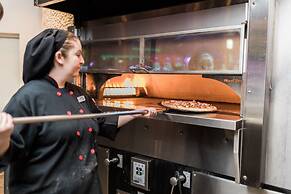 7 Cedars Hotel & Casino