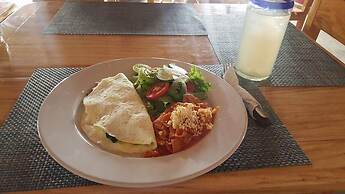 El Cihualteco Hotel Restaurante Bar