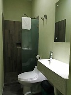 El Cihualteco Hotel Restaurante Bar