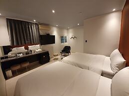Hotel WO Yongsan Station